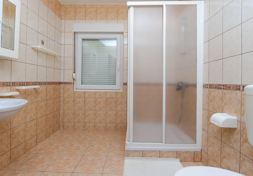 לופאר Apartments Dragan מראה חיצוני תמונה