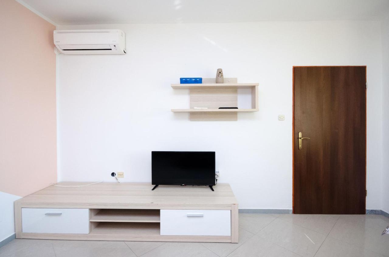 לופאר Apartments Dragan מראה חיצוני תמונה