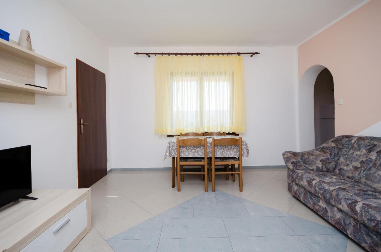 לופאר Apartments Dragan מראה חיצוני תמונה
