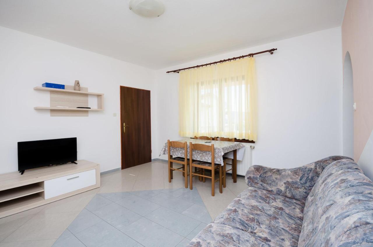 לופאר Apartments Dragan מראה חיצוני תמונה