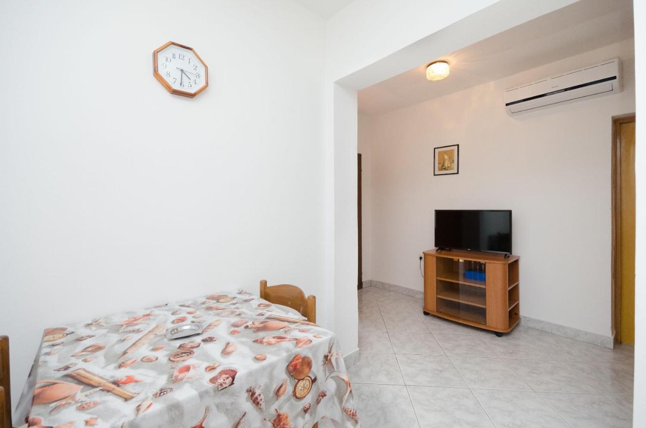 לופאר Apartments Dragan חדר תמונה